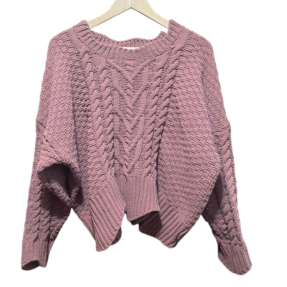 POL Rose Cable Knit Chunky Shark Bite Hem Boxy Sweater Size Medium